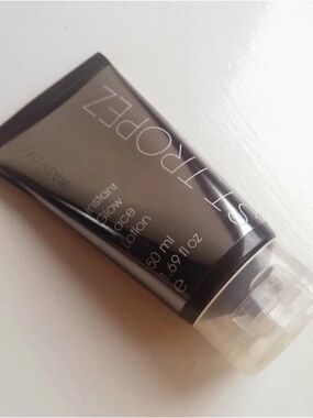 ✨NEW✨ St. Tropez Instant Glow Body Lotion (1.69 fl oz), travel-size